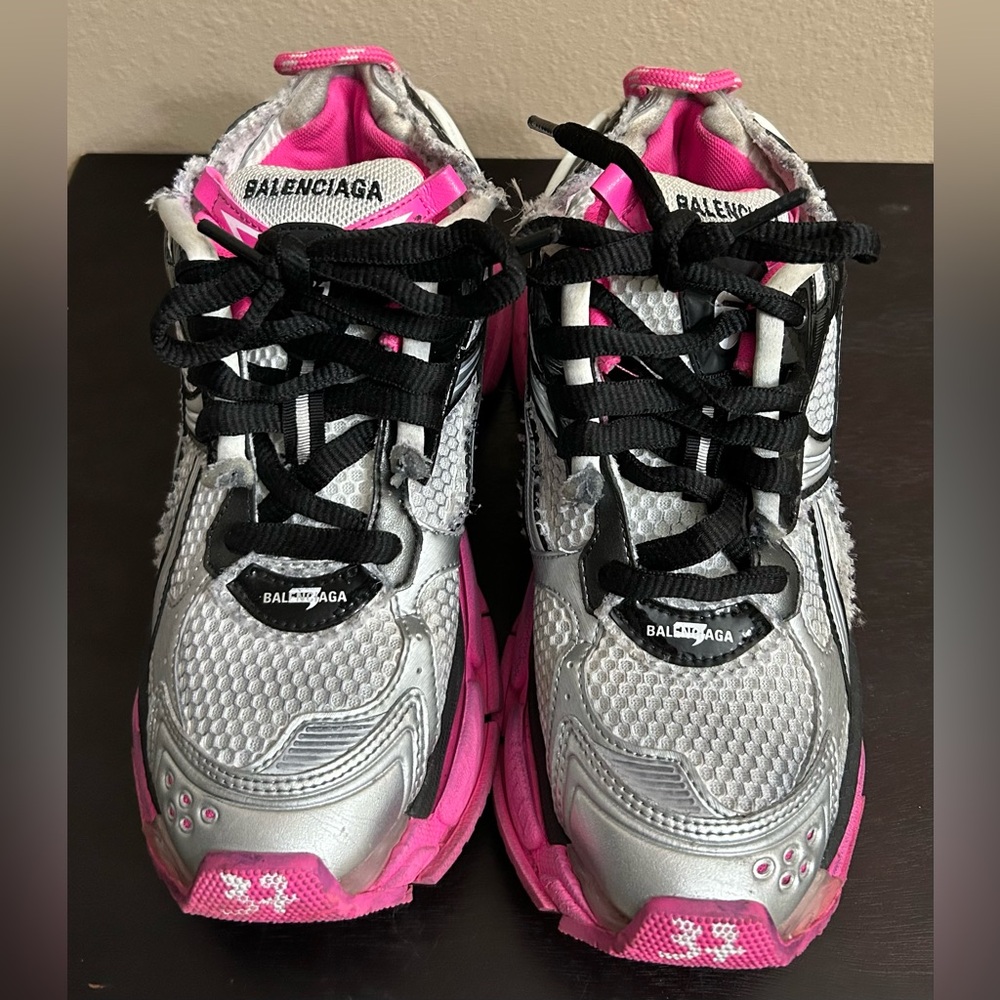 Balenciaga
Runner Sneakers